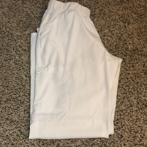 Womens scrub top and pant - Picture 8 of 8